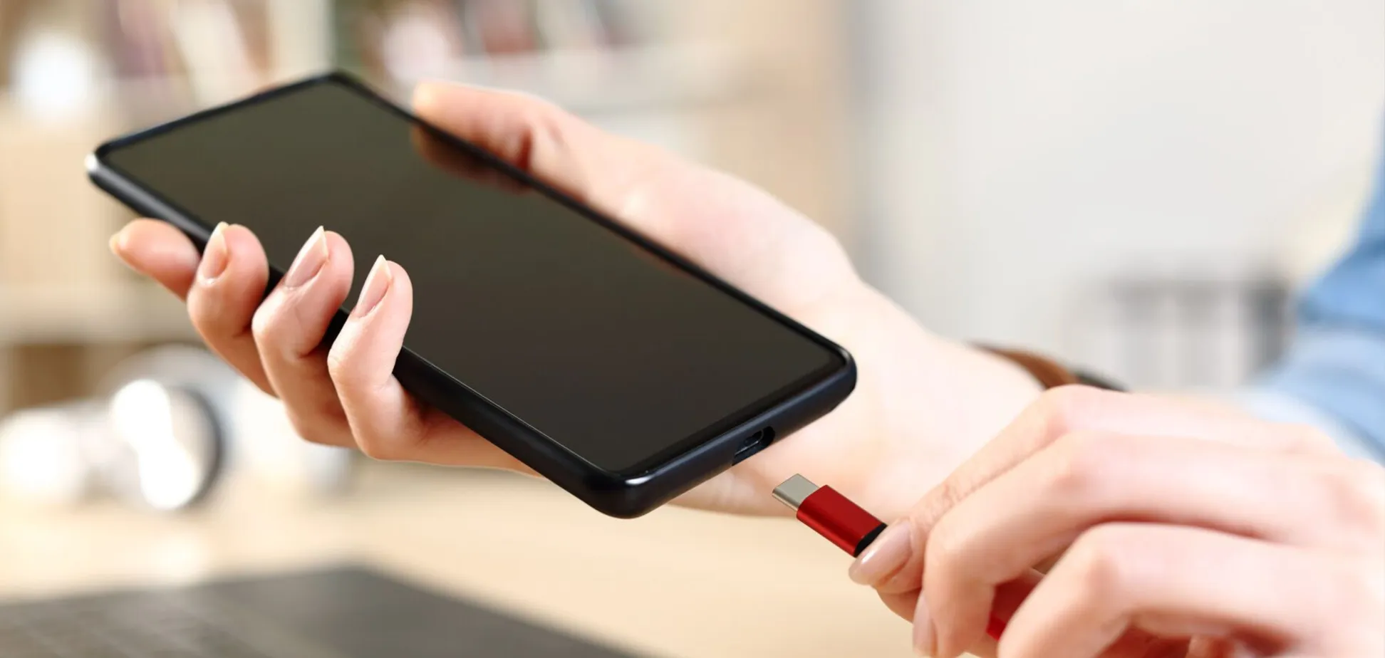 ТОП-5 помилок при заряджанні смартфона